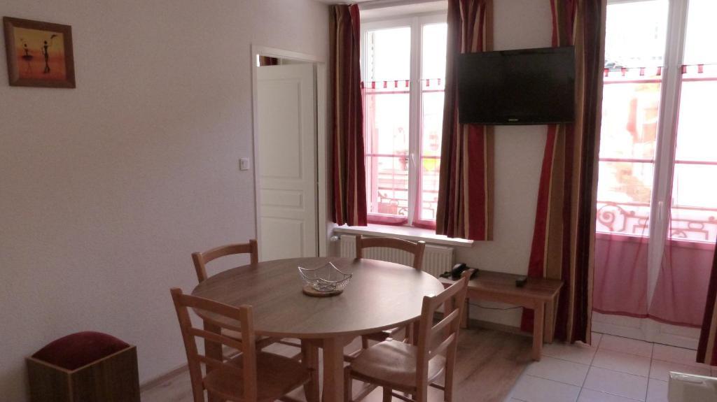 Residence Maison Blanche Plombières-les-Bains Kamer foto