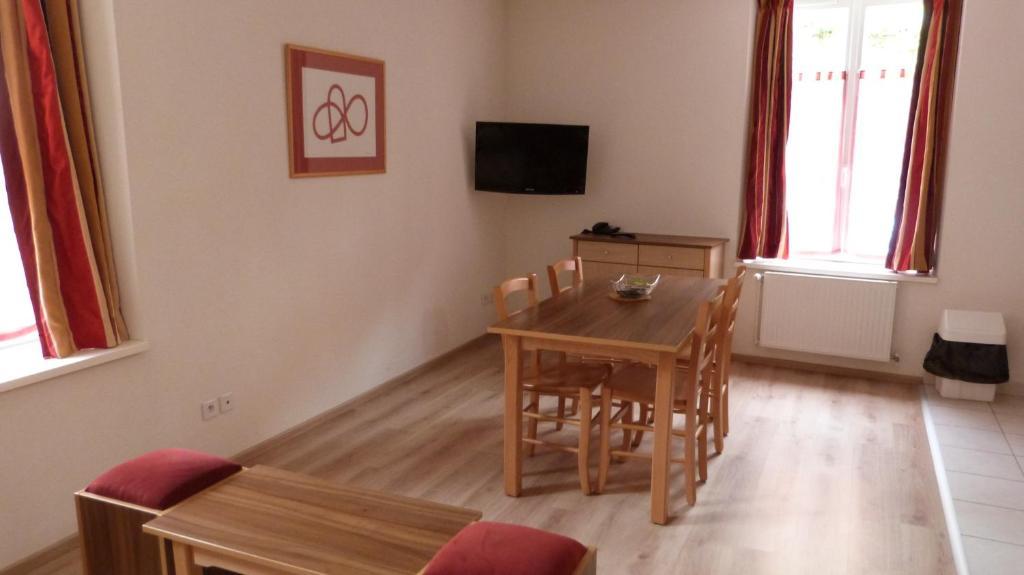 Residence Maison Blanche Plombières-les-Bains Kamer foto